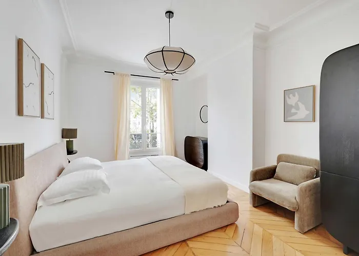 Modern Flat - 6p- Voltaire Apartament *