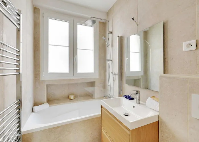 Modern Flat - 6p- Voltaire باريس